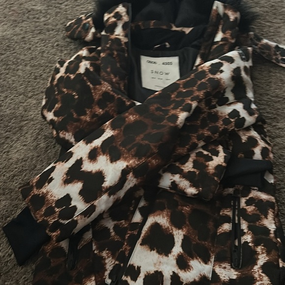 ASOS Ski Jacket Cheetah Print - Picture 4 of 5